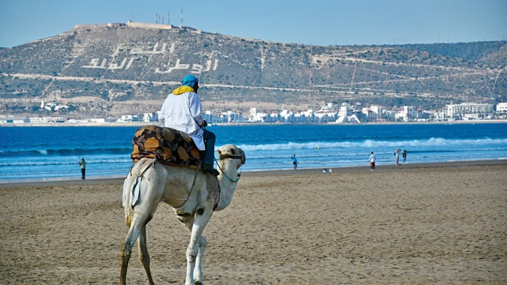 morocco-AGADIR BEACH YOGIRUN
